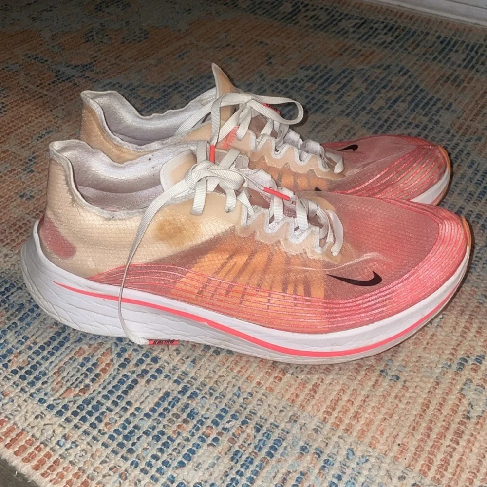Nike Wmns Zoom Fly SP 'Varsity Red' size 10.5